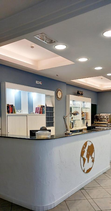 Hotel Brotas Rimini Exterior photo