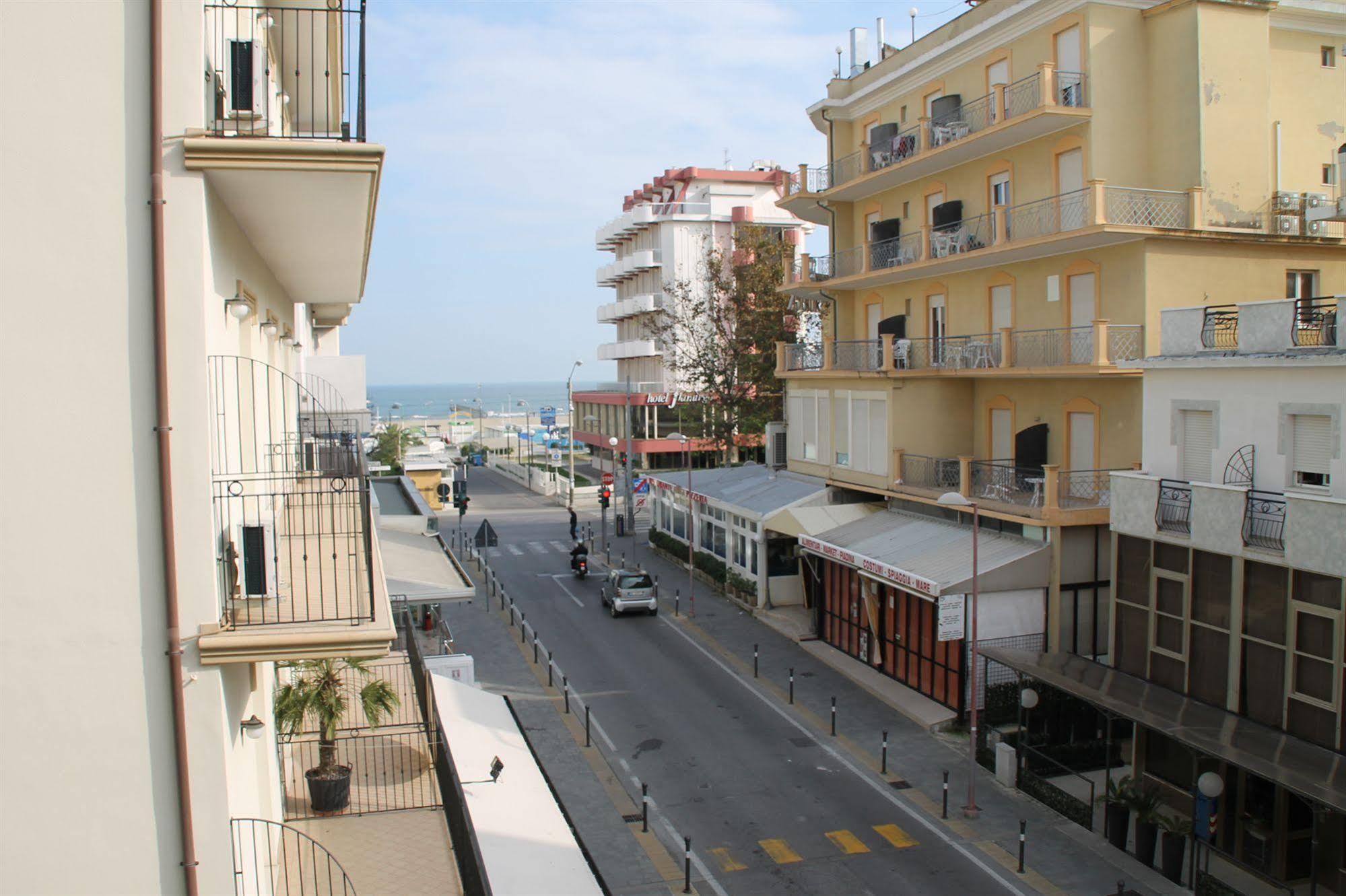 Hotel Brotas Rimini Exterior photo